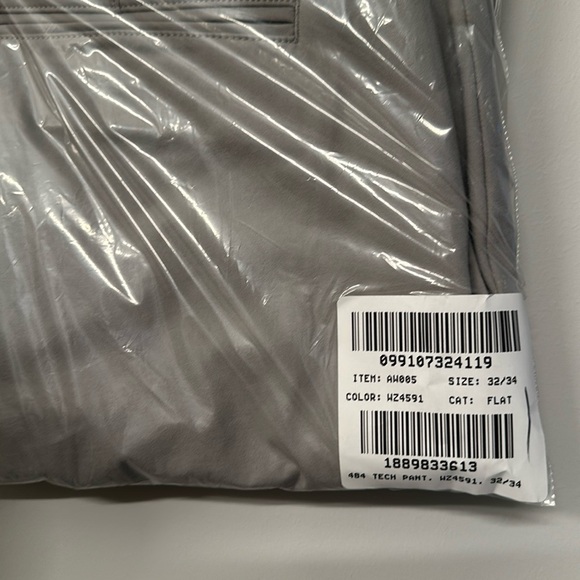 NWT! J.Crew 484 Slim-fit tech pant in Moon Grey. Size32/34. $98 - Picture 4 of 4